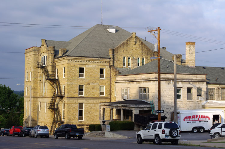 Wapello County courthouse and jail